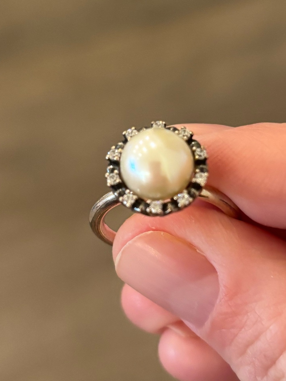 🤍NWOT Pandora Classic Pearl Halo Ring - White Pearl with Silver Accent🤍 Size 7